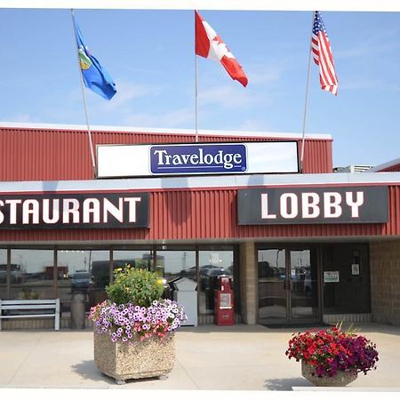 Travelodge Hanna Canada Grey Exteriör bild
