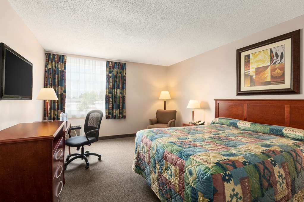 Travelodge Hanna Canada Grey Rum bild