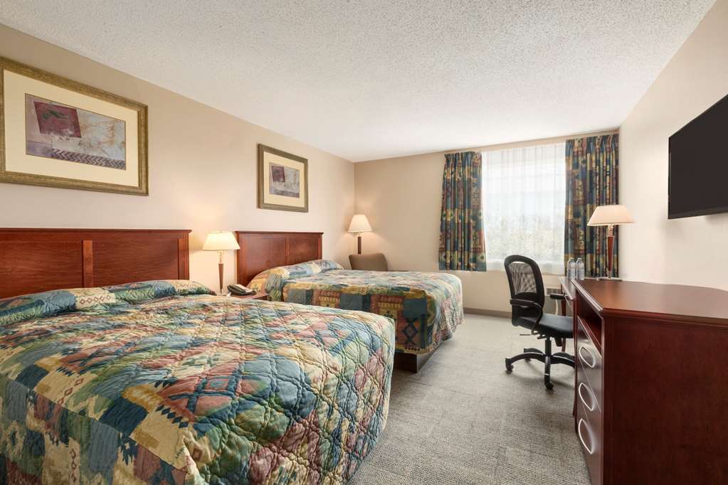 Travelodge Hanna Canada Grey Rum bild