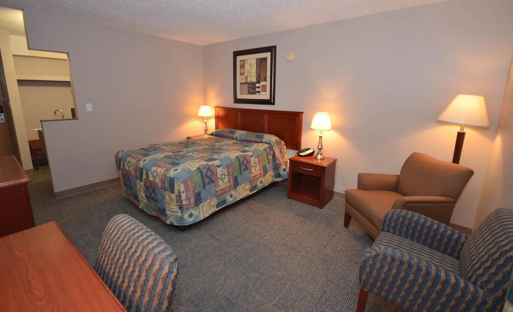 Travelodge Hanna Canada Grey Exteriör bild